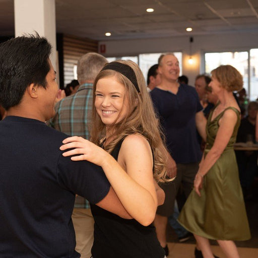 3 Private Dance Lessons, And 3 Come & Try Group Classes, With 3 Free Drink Vouchers - We Wander