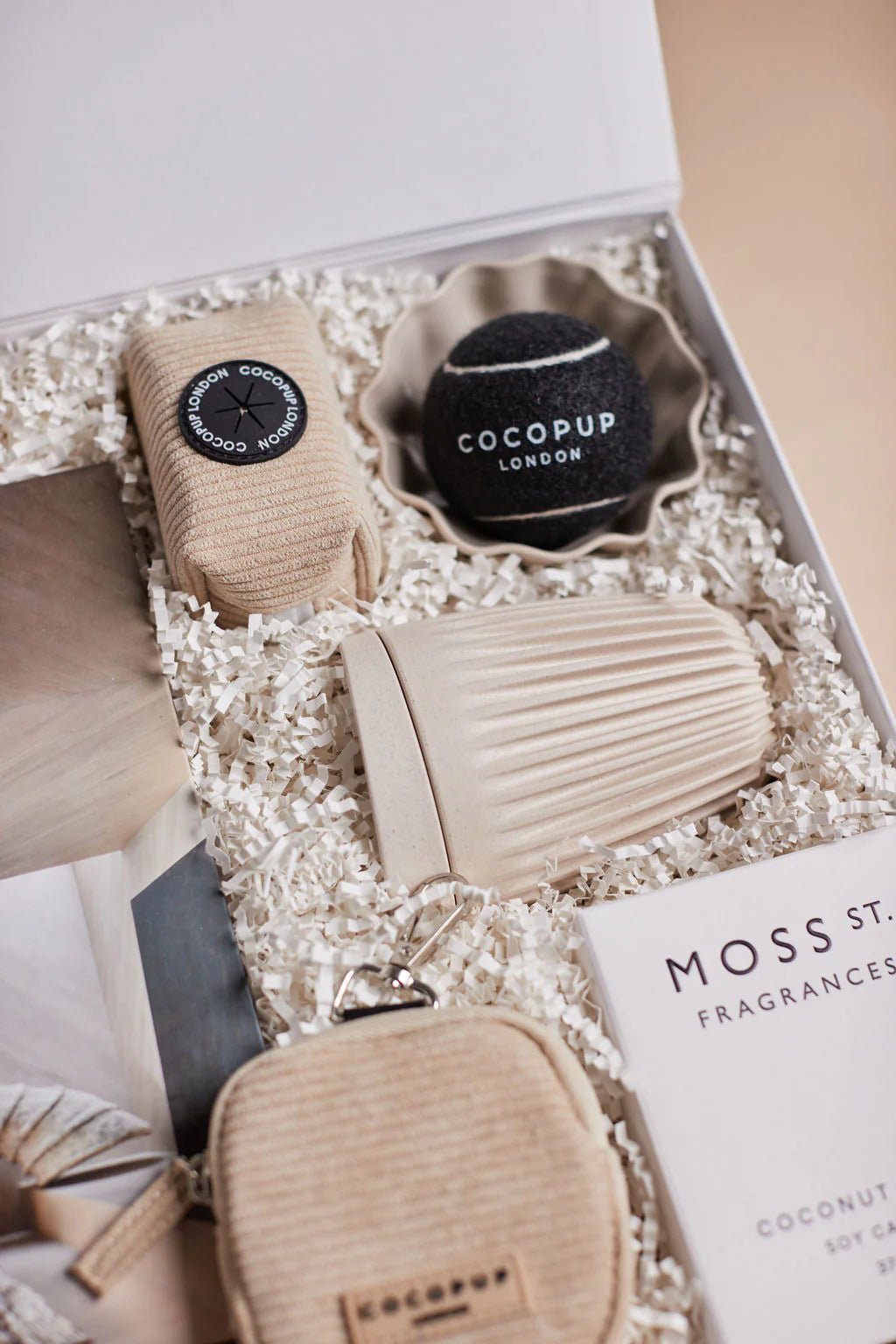 The Resident Dogue - We Wander